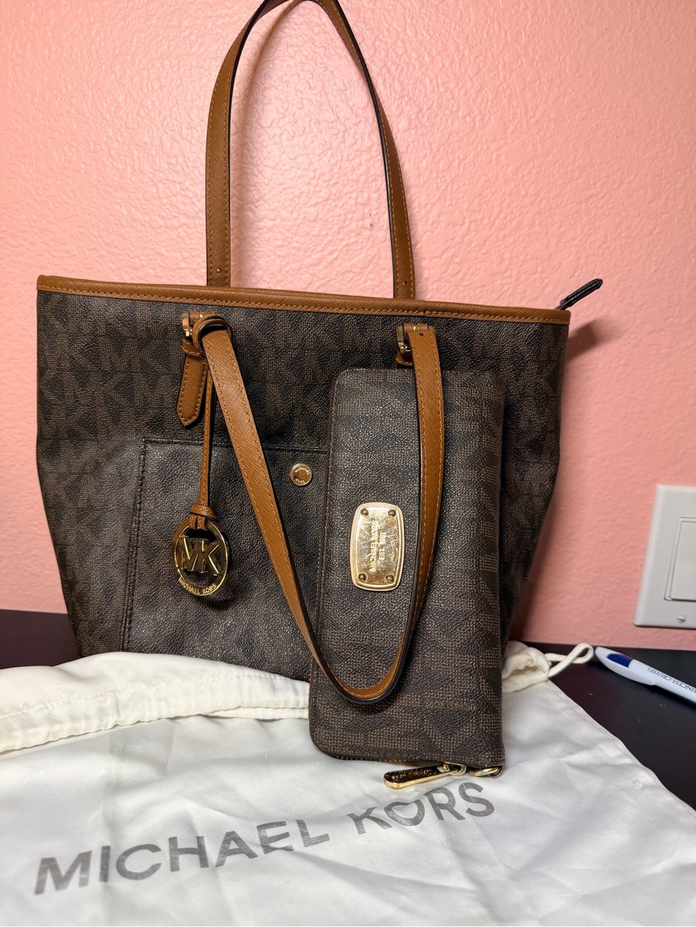 Michael Kors Brown Jet Set Snap pocket tote with Matching Wallet